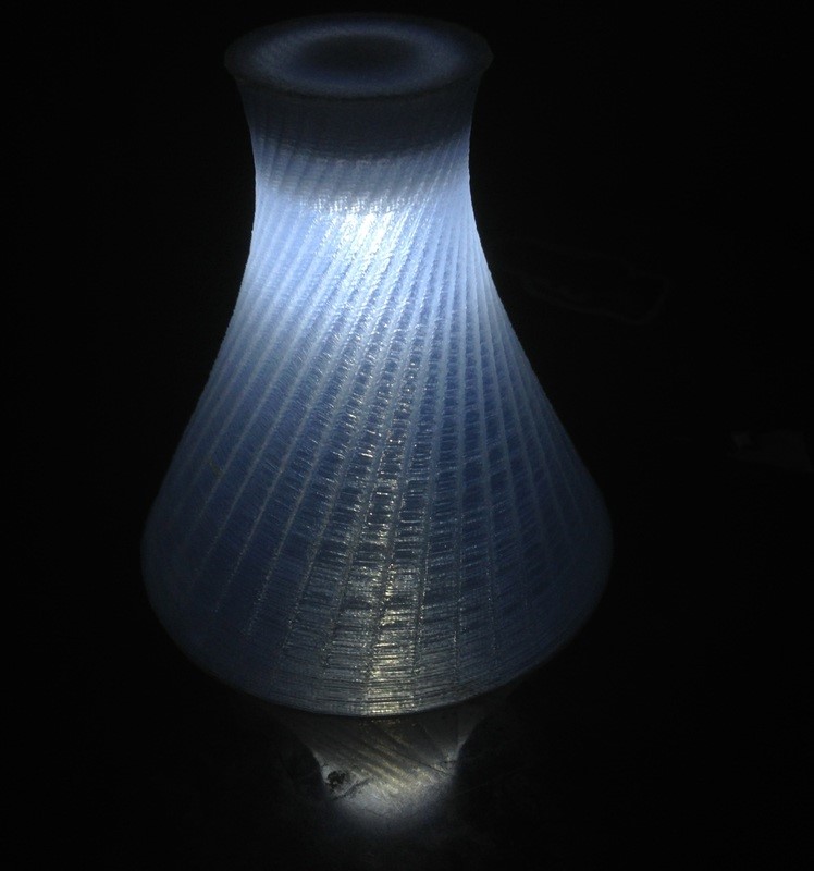 Taulman 645 – Прозрачная ваза © Бен Малуф (Ben Malouf)