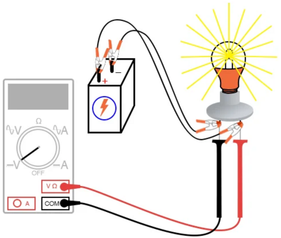 Рис. 3. Измерение напряжения на лампе, питающейся от батареи.
