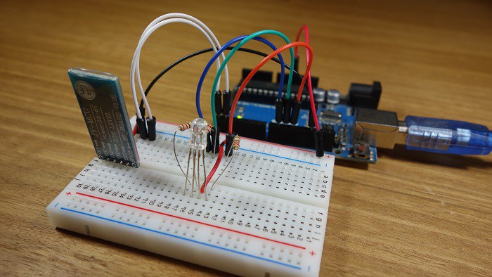 Android App – RGB LED with Arduino and Bluetooth circuit 9.jpg
