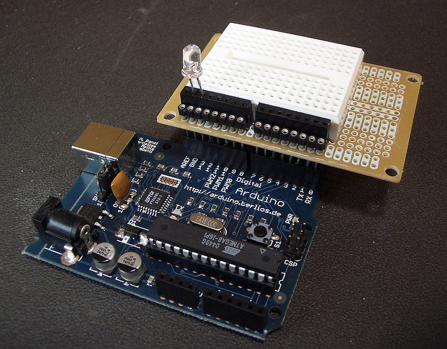 Файл:Arduino breadboard shield2 3.jpg